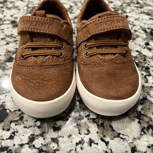 Little boy sperrys